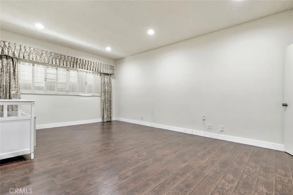 Additional image 73 of 17522 Sherman Way Unit 202, Van Nuys, CA 91406
