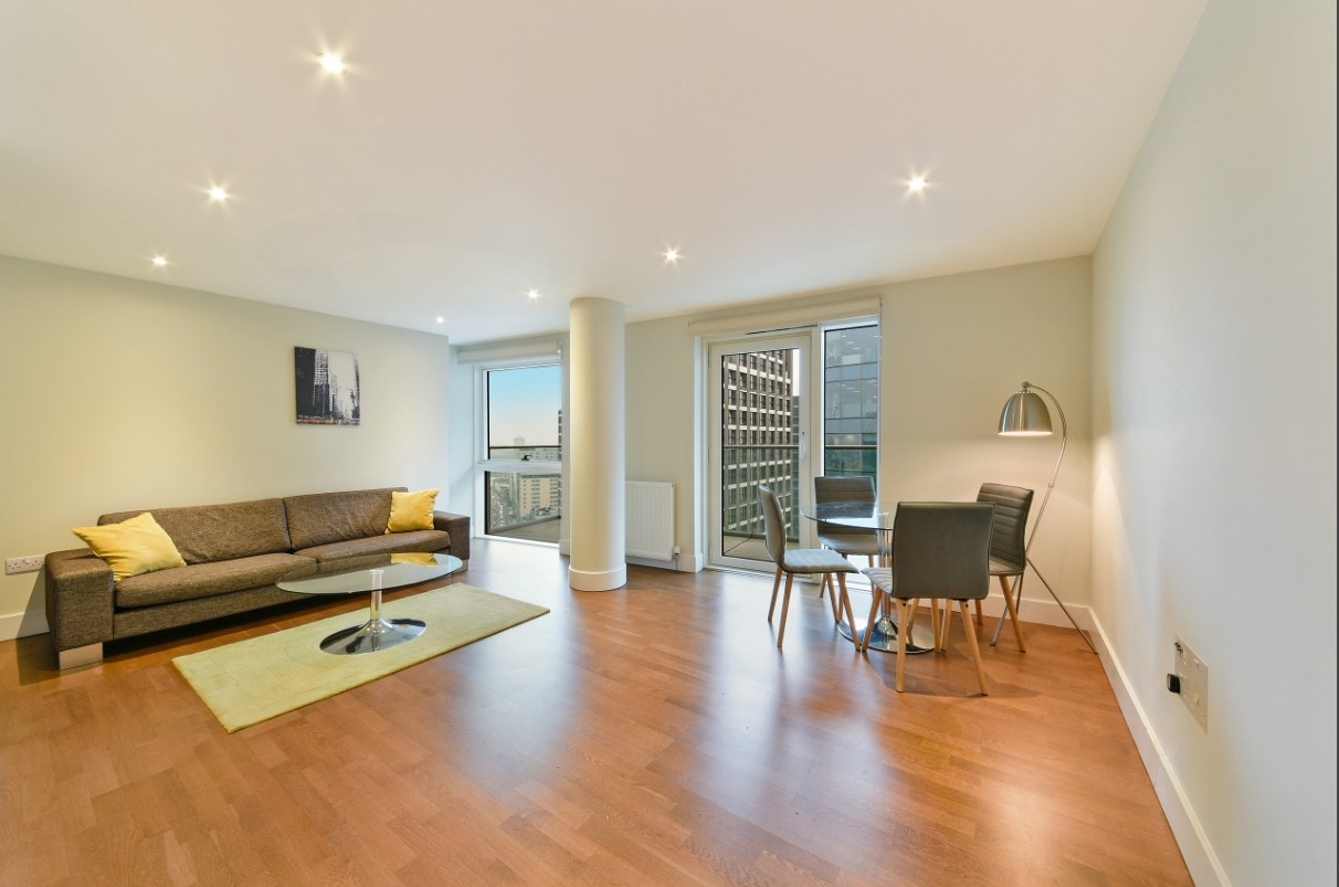 2 Bed Flat, Whitechapel High St, E1, N1 7GU