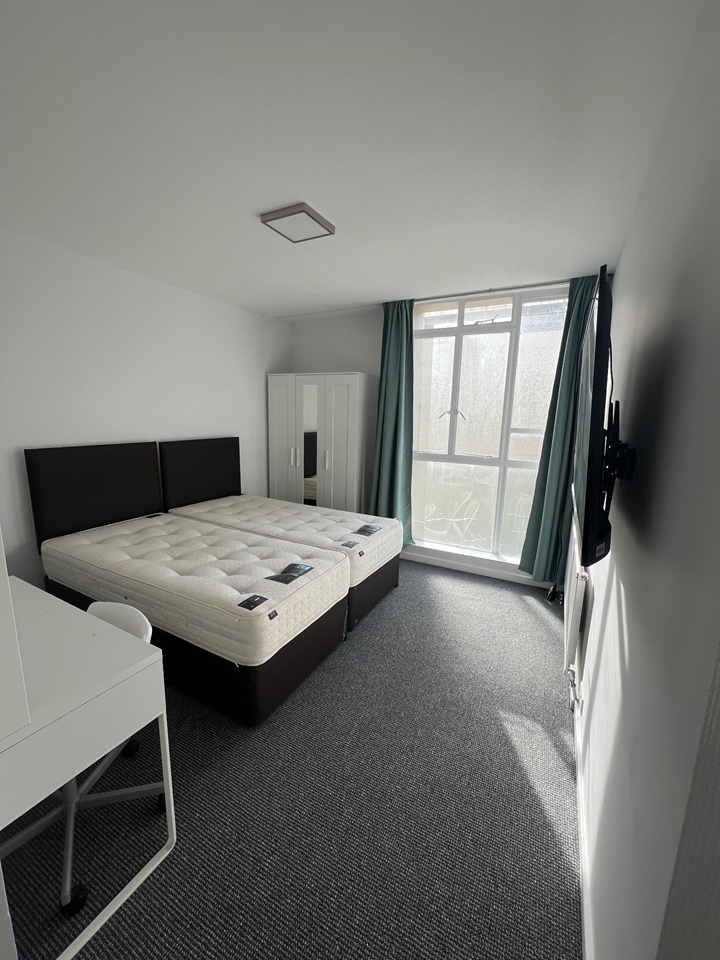 Additional image 5 of 3 Bed Flat, Exeter House, W2, W2 6EL