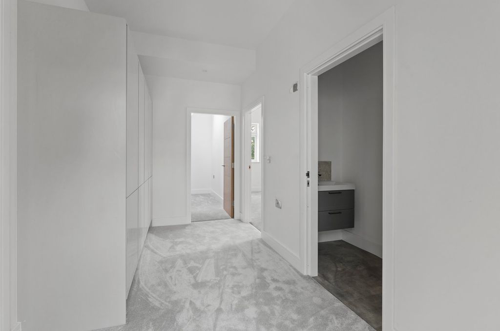 Additional image 11 of 2 bed flat for saleBenson Road, Stratford Upon Avon, Warwickshire CV37