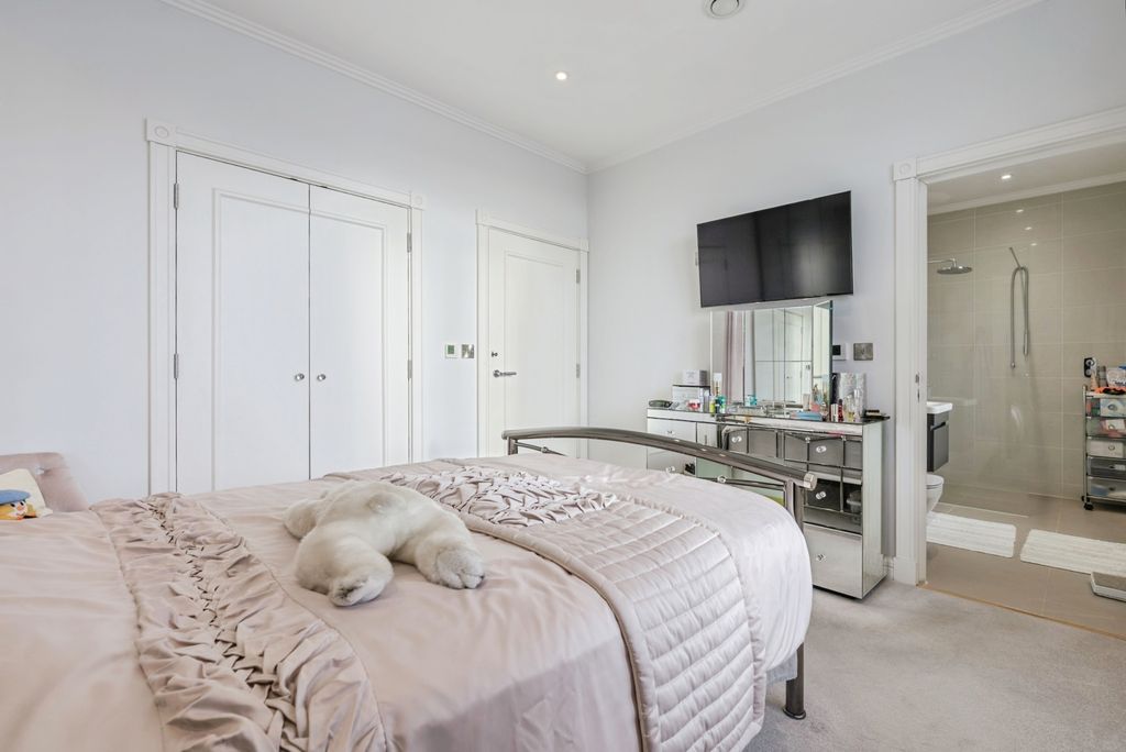 Additional image 11 of 3 bed flat for saleHoe Road, Plymouth, Devon PL1