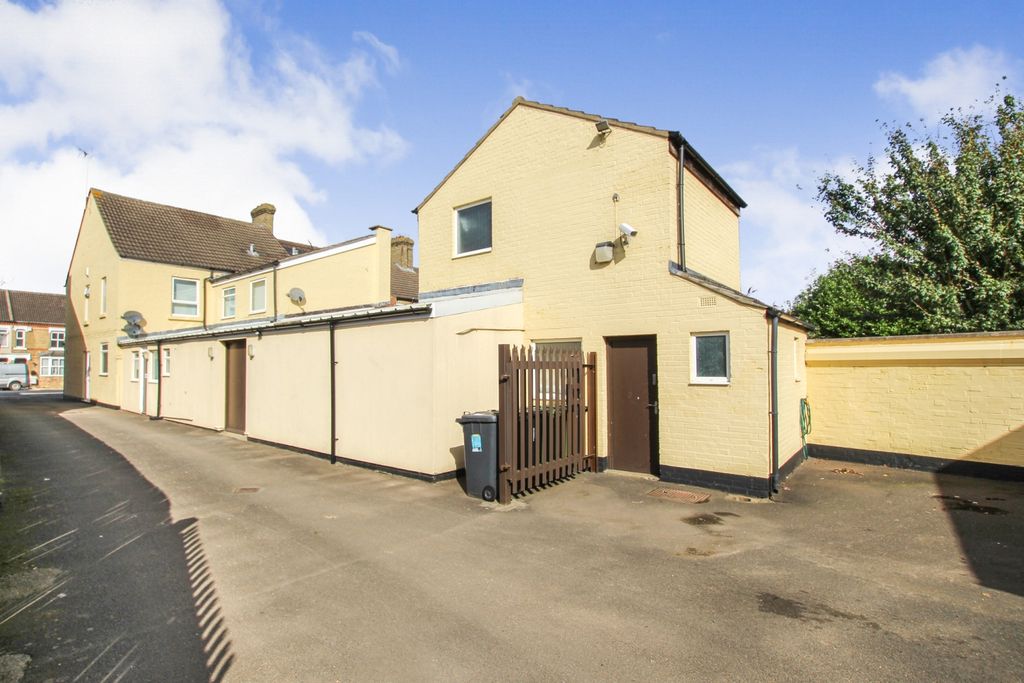 Additional image 2 of 2 bed office for saleOundle Road, Peterborough PE2