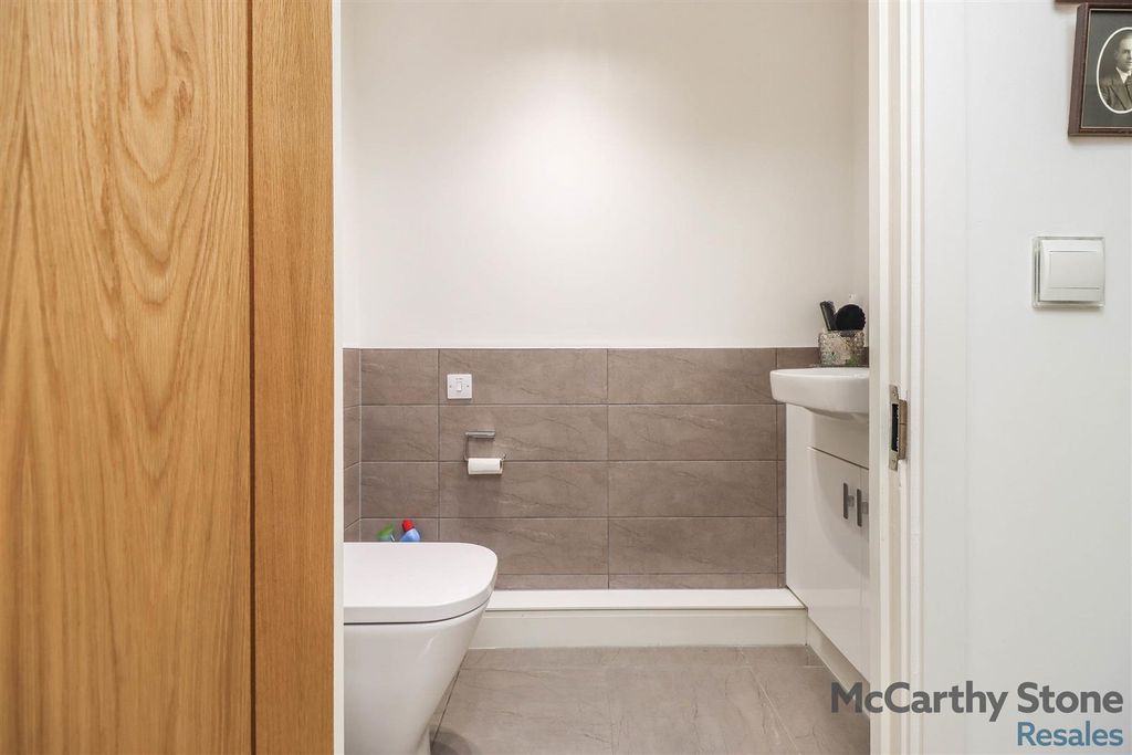 Additional image 17 of 2 bed flat for saleElizabeth Place, Trimbush Way, Market Harborough LE16