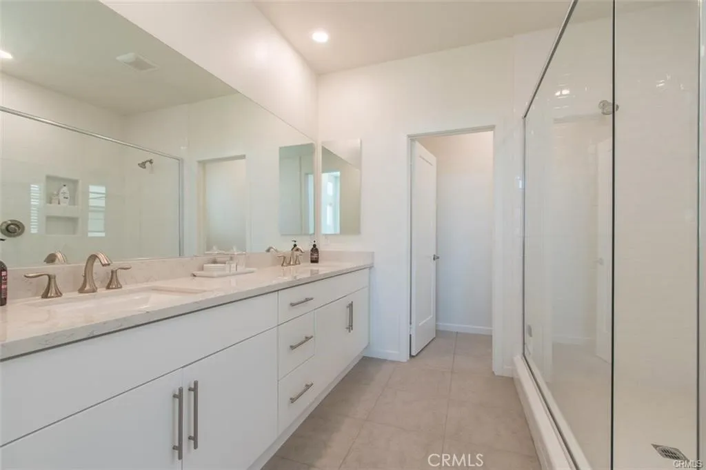 Additional image 20 of 140 Paramount, Irvine, CA 92618