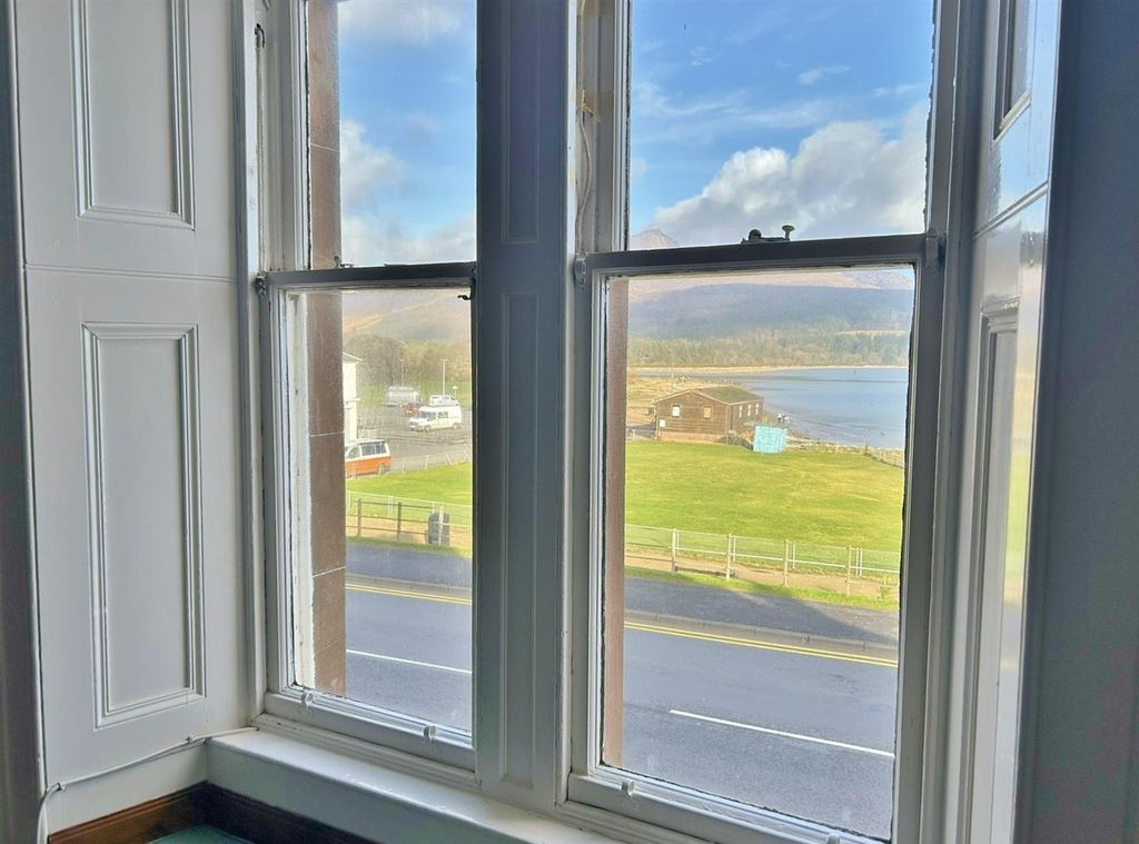2 bed flat for saleCoopers Flat No 1, Brodick, Isle Of Arran KA27 photo 5