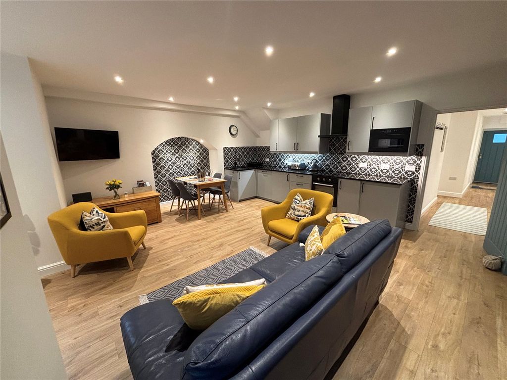 Additional image 3 of 2 bed flat for saleSt. Julians Terrace, Tenby, Pembrokeshire SA70