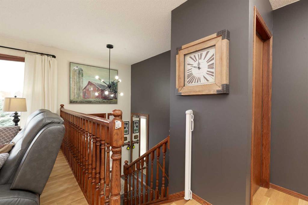 Additional image 3 of 2208 27 Avenue S, Lethbridge, AB, T1K6K4