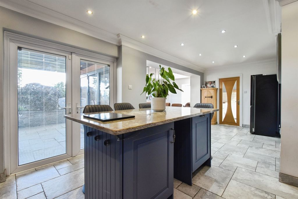 Additional image 3 of 4 bed detached house for saleThe Oaks, Quakers Yard, Treharris CF46