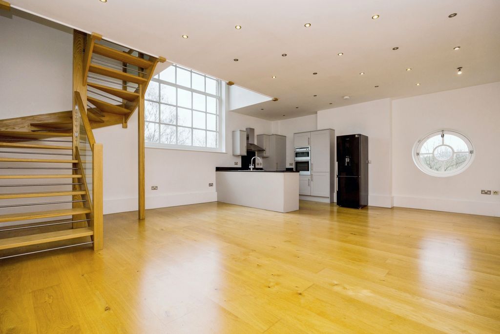 Additional image 2 of 2 bed flat for saleBridge Road, Godalming, Surrey GU7