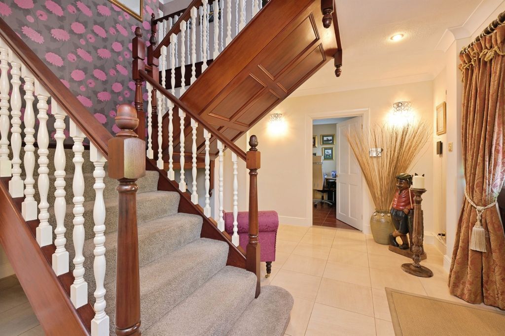 Additional image 2 of 6 bed detached house for saleAshleigh, Orton Wistow, Peterborough PE2
