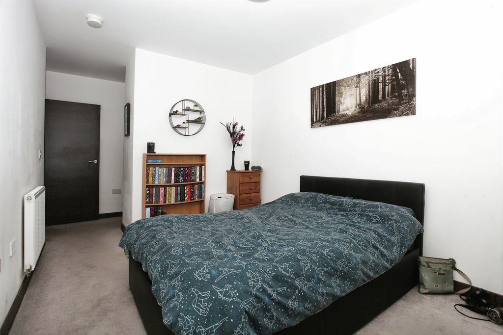 Additional image 8 of 2 bed flat for saleEast Station Road, Fletton Quays, Peterborough PE2
