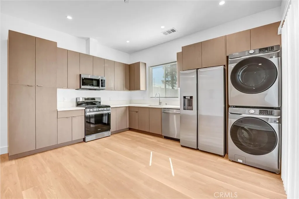 Additional image 27 of 18223 Chatsworth St, Northridge, CA 91326