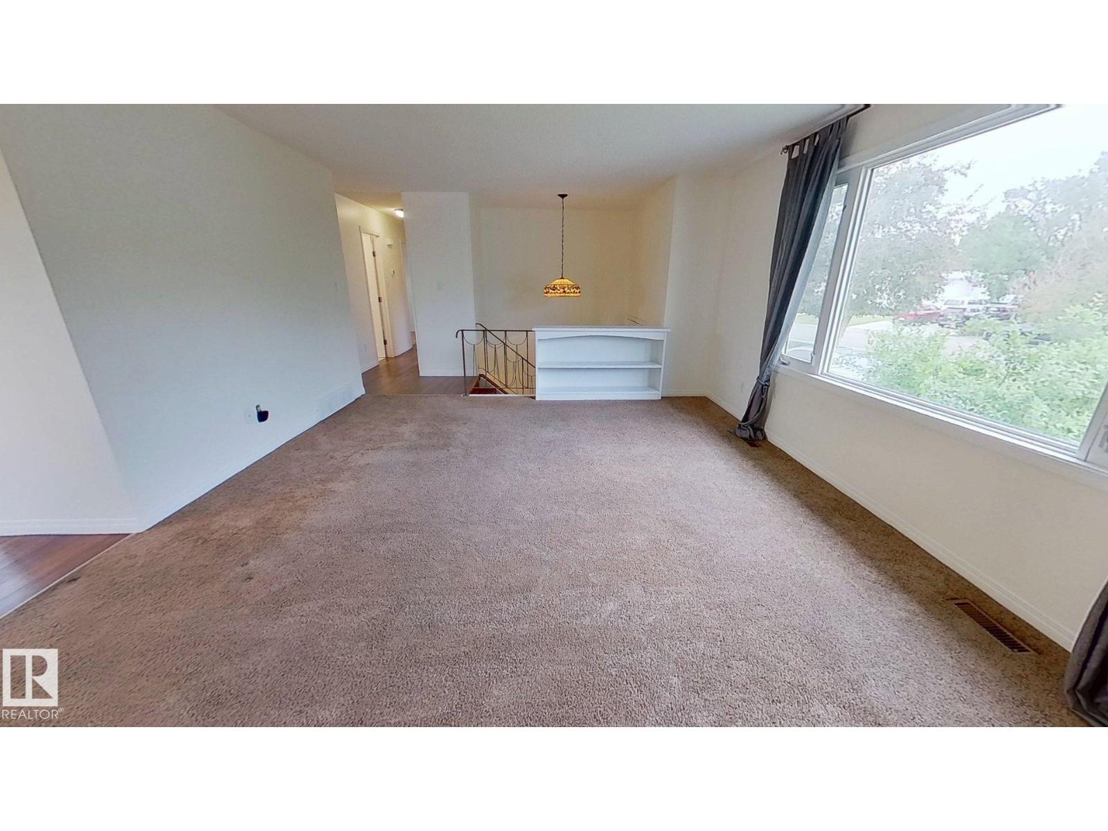 Additional image 4 of 3432 81 Street NW, Edmonton, AB, T6K0G4