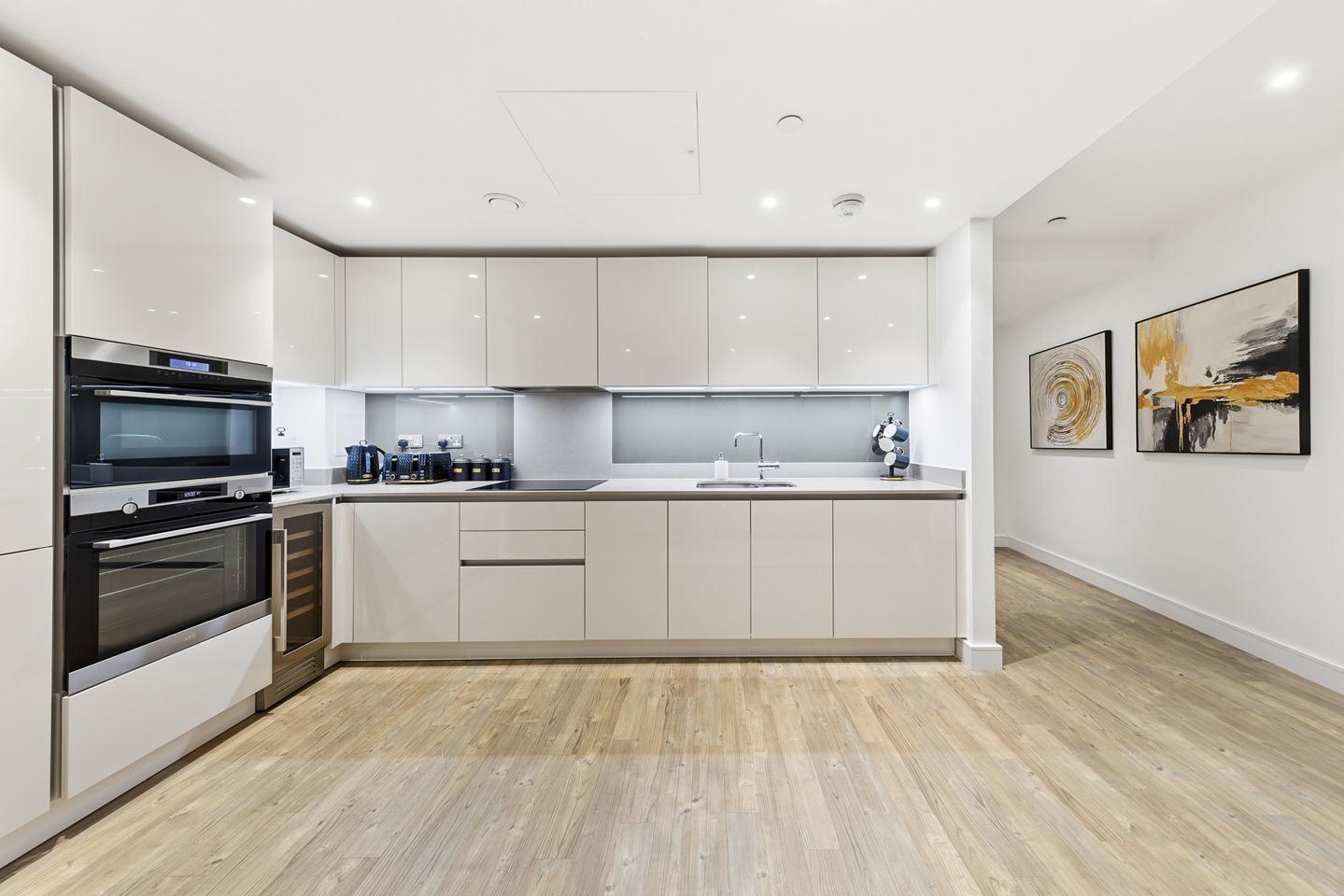 Additional image 12 of 2 Bed Flat, Gladwin Tower, SW8, N1 7GU