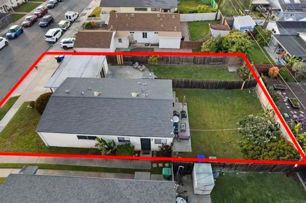 3284 Luna Avenue, San Diego, CA 92117