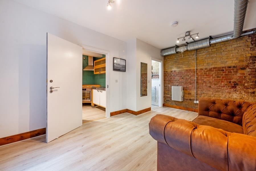 Additional image 3 of 3 Bed Flat, Prince Of Wales Passage, NW1, N1 7GU