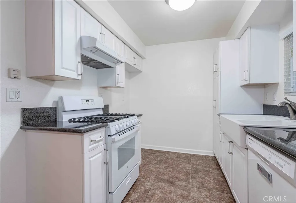 Additional image 9 of 208 19th Street Unit 3, Huntington Beach, CA 92648