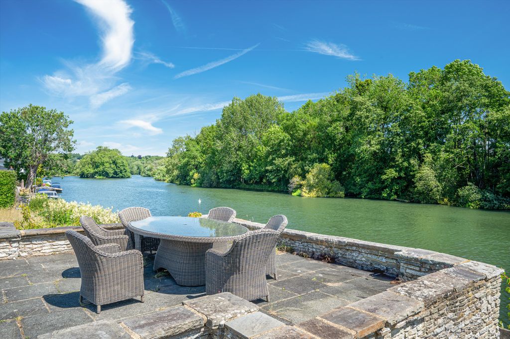 Additional image 10 of 6 bed detached house for saleBolney Road, Lower Shiplake, Henley-On-Thames, Oxfordshire RG9