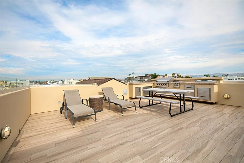 Additional image 40 of 208 E Balboa Boulevard, Newport Beach, CA 92661