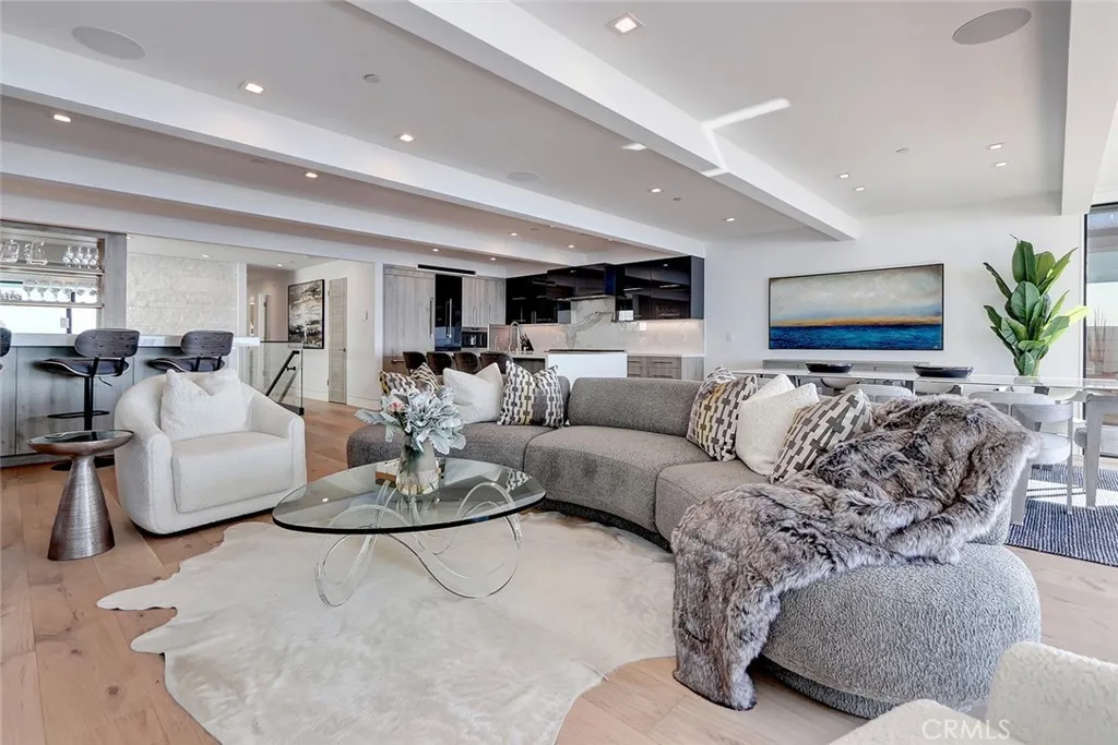 Additional image 53 of 1208 The Strand Unit C, Manhattan Beach, CA 90266