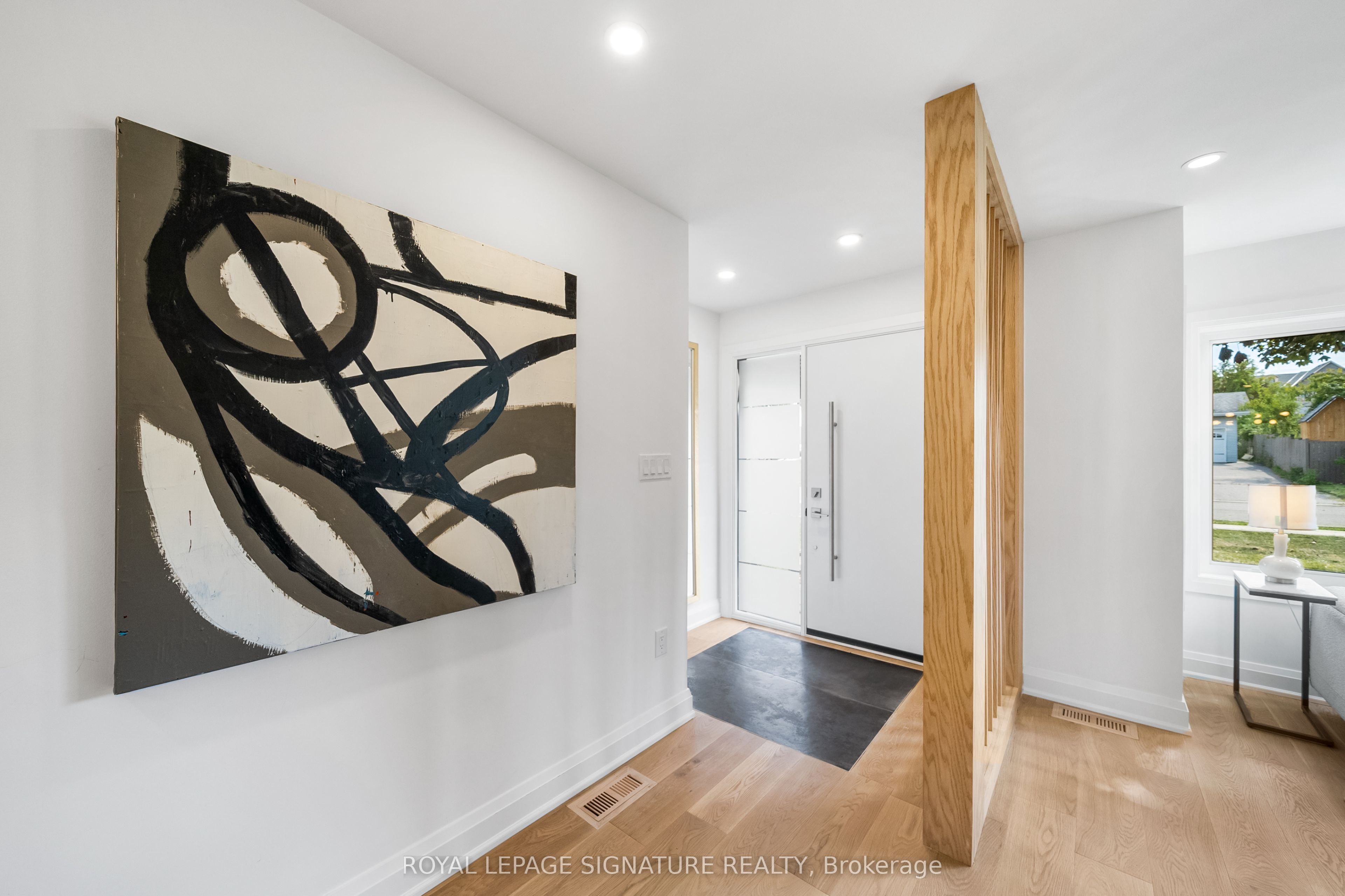 Additional image 4 of Main-247 Kathryn Crescent, Newmarket, ON, L3Y 1L9