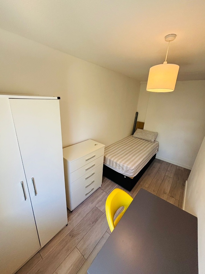 Additional image 6 of Room in a Shared Flat, Minerva Close, SW9, N1 7GU