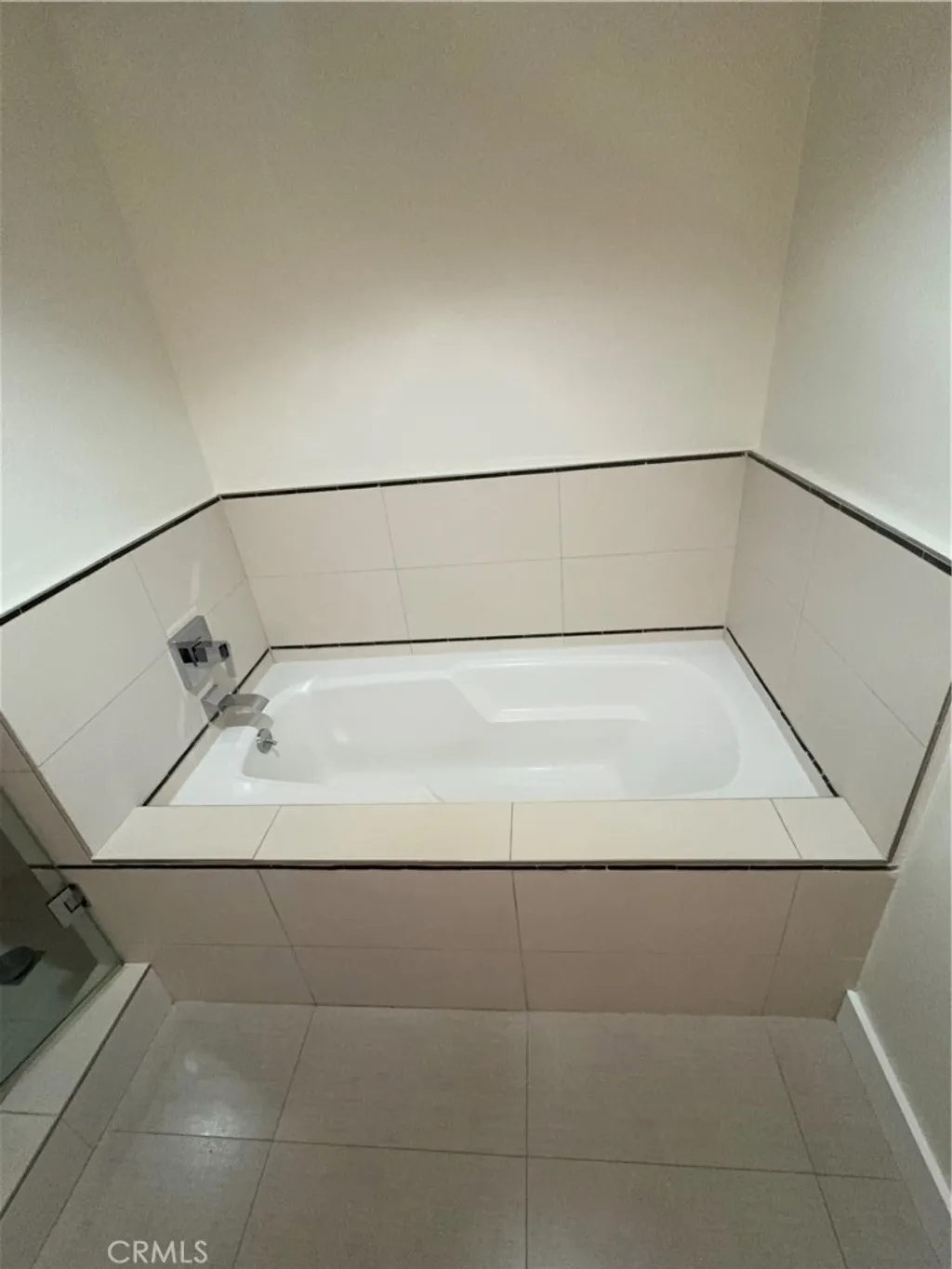 Additional image 10 of 600 S Ridgeley Dr, Los Angeles, CA 90036