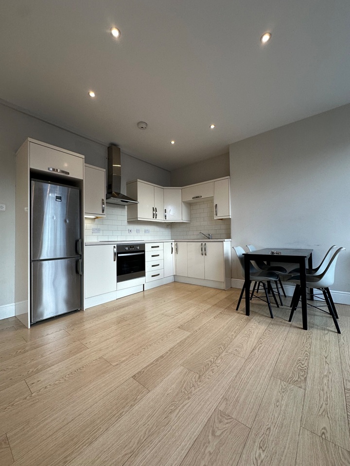 Additional image 2 of 2 Bed Flat, Walworth Road, SE17, N1 7GU