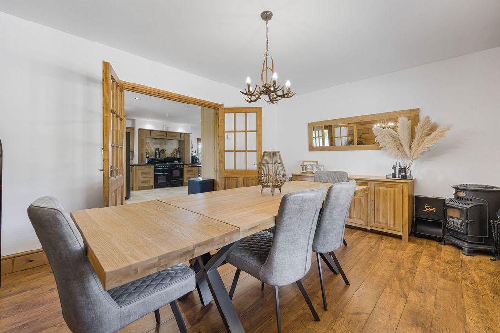 Additional image 8 of 5 bed detached house for saleOakmead Road, Llanharan, Pontyclun CF72