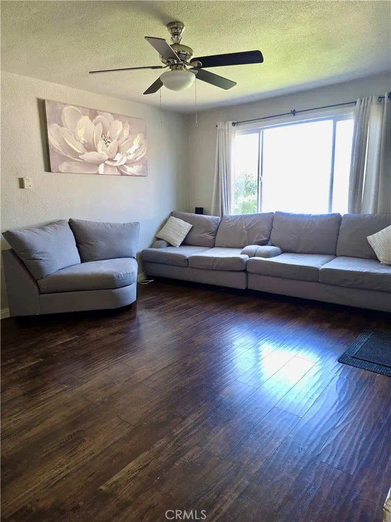 Additional image 17 of 540 W 111th Pl, Los Angeles, CA 90044