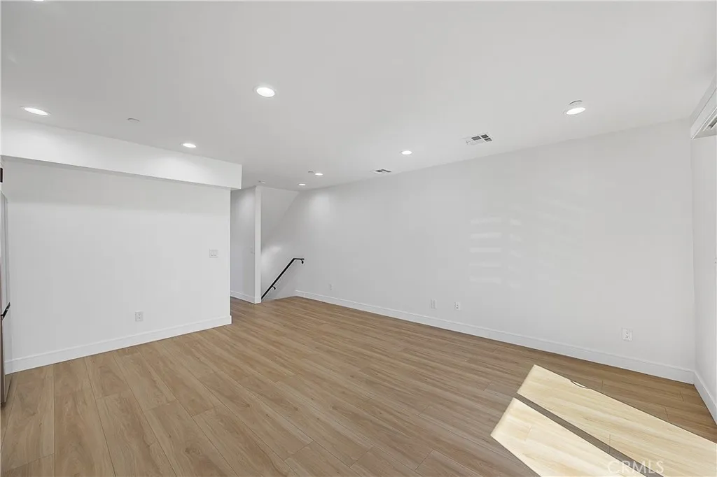 Additional image 44 of 14422 Tiara Unit 1/2, Van Nuys, CA 91401