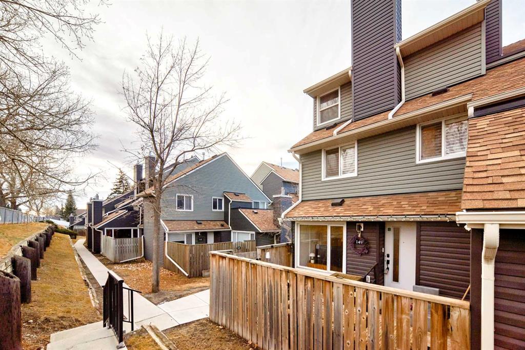 Additional image 3 of 149-66 Glamis Green SW, Calgary, AB, T2E 6V1