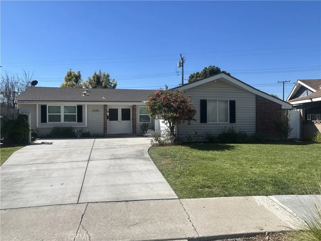 16381 Ace Ln, Huntington Beach, CA 92649