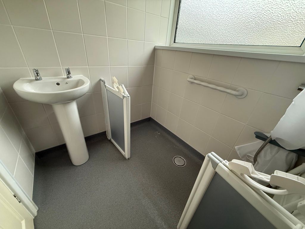 Additional image 10 of 2 bed flat for saleFlat, Belgrave Court, George Street, Pontnewynydd, Pontypool NP4