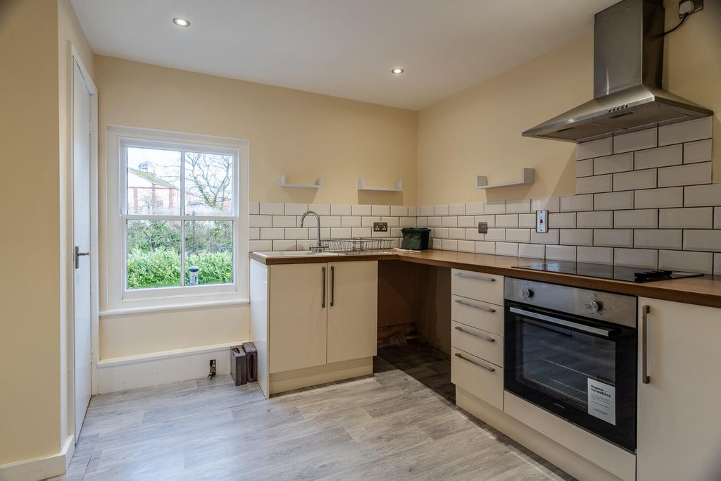 Additional image 2 of 1 bed property for salePark Terrace, Llandrindod Wells LD1