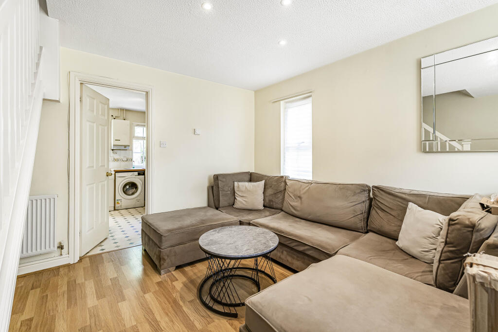 Additional image 4 of Longcroft Gardens, Welwyn Garden City, AL8