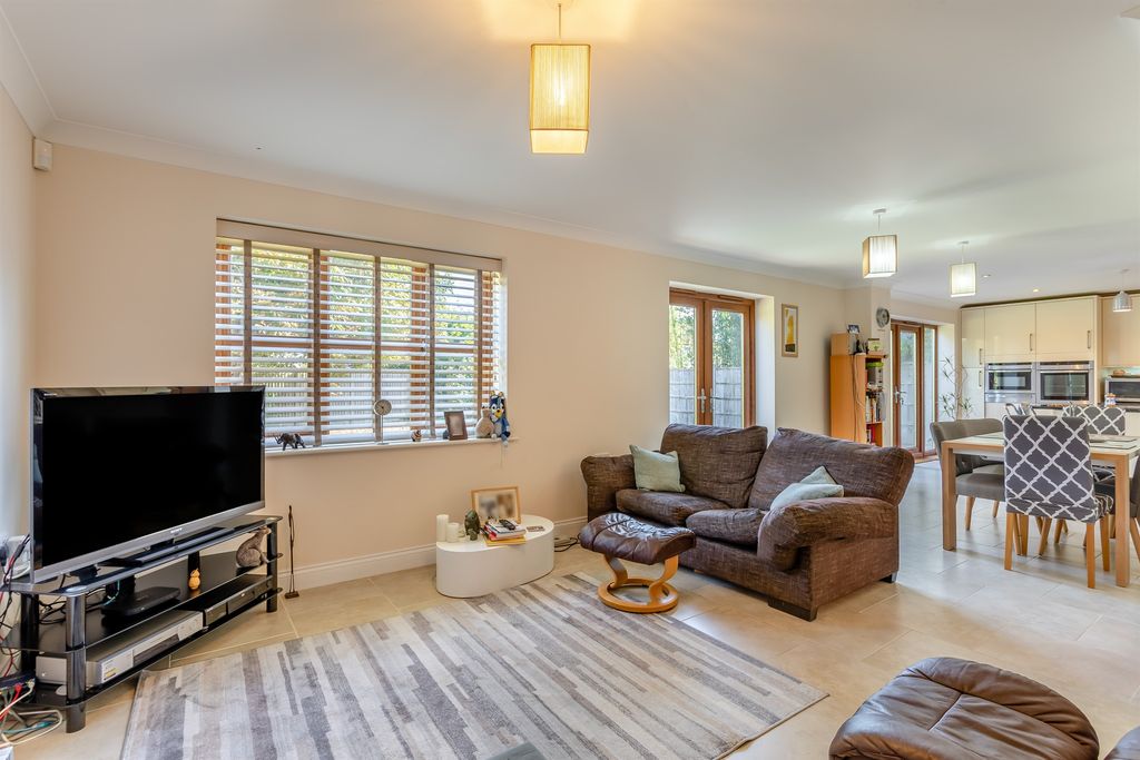 Additional image 6 of 4 bed detached house for saleGrove Lane, Longthorpe, Peterborough PE3