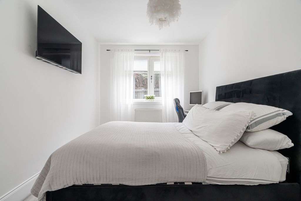 Additional image 15 of 3 bed flat for sale27 Waverley Road, Bonnyrigg EH19