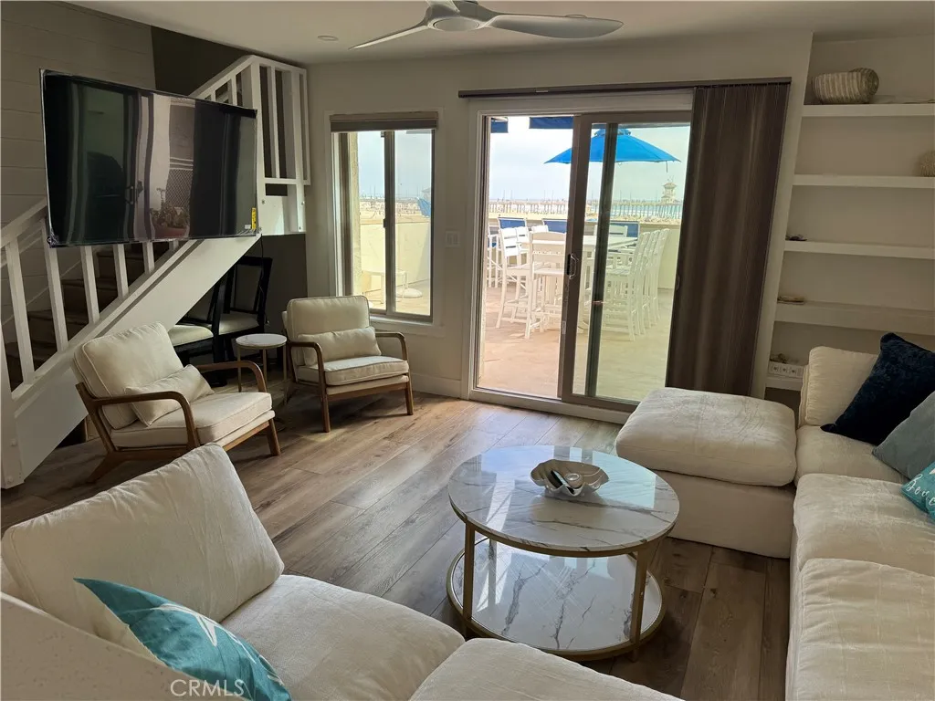 Additional image 8 of 711 Pacific Coast Unit 330, Huntington Beach, CA 92648