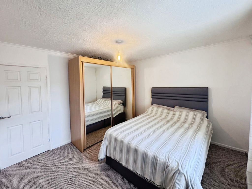 Additional image 5 of 2 bed flat for saleTregelles Road, Neath SA10