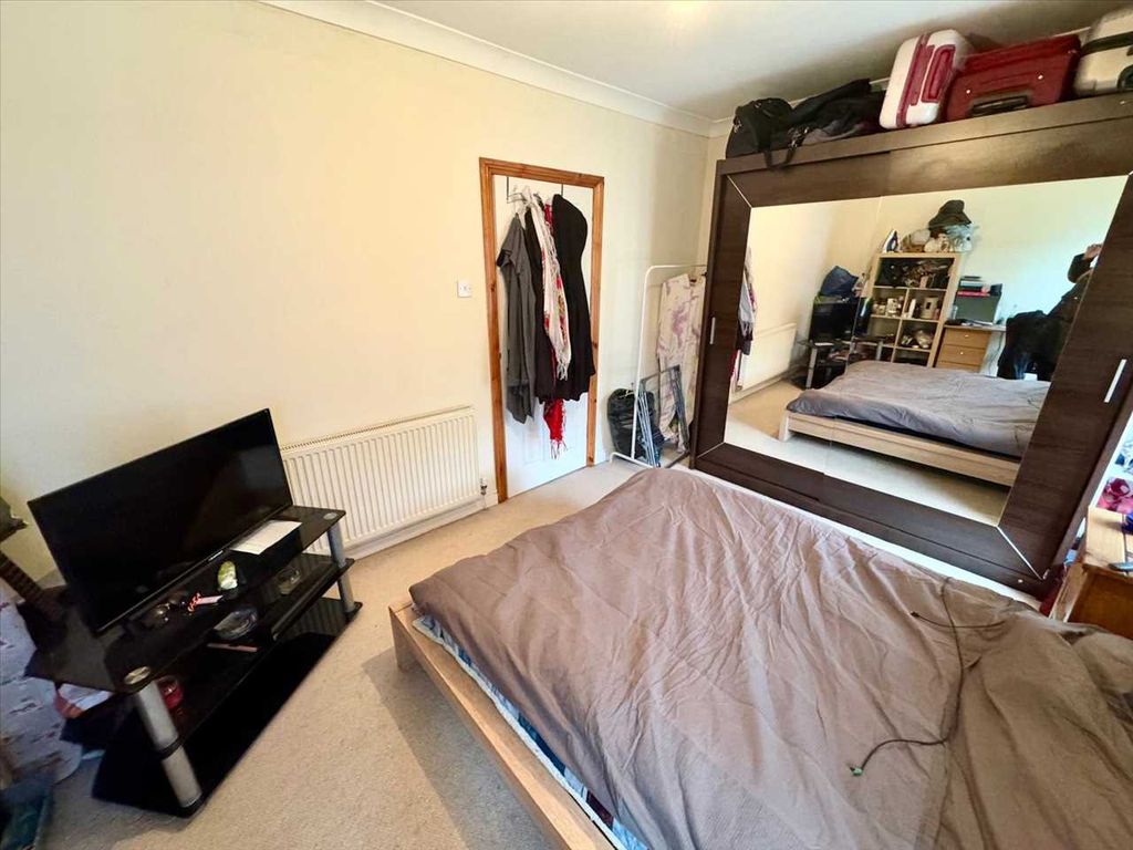 Additional image 18 of 3 bed flat for saleBute Street, Treorchy CF42