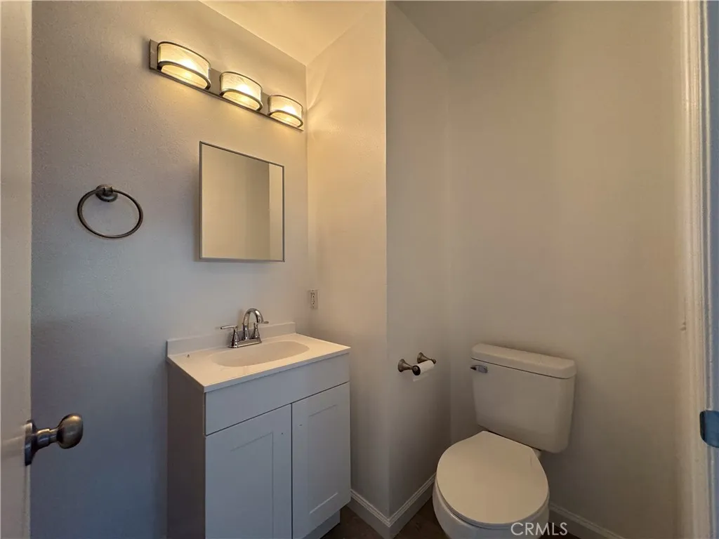 Additional image 21 of 19351 Strathern St, Reseda, CA 91335