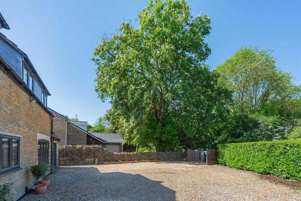 Additional image 5 of 5 bed detached house for saleDebdale, Orton Waterville, Peterborough PE2