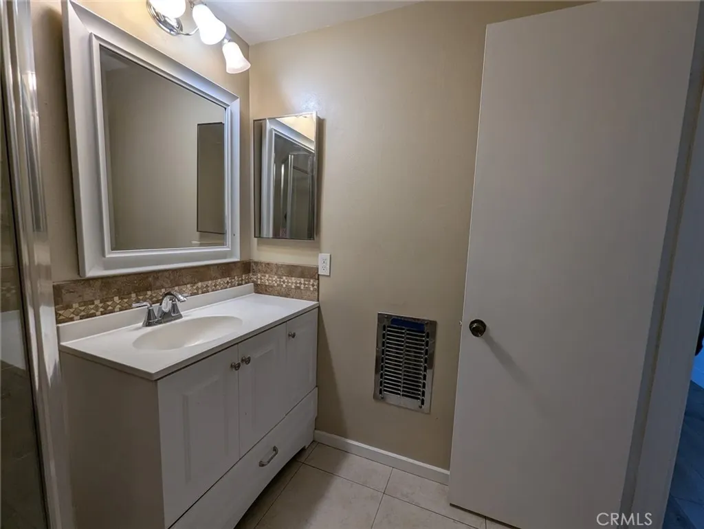 200 W 37th St, Long Beach, CA 90807