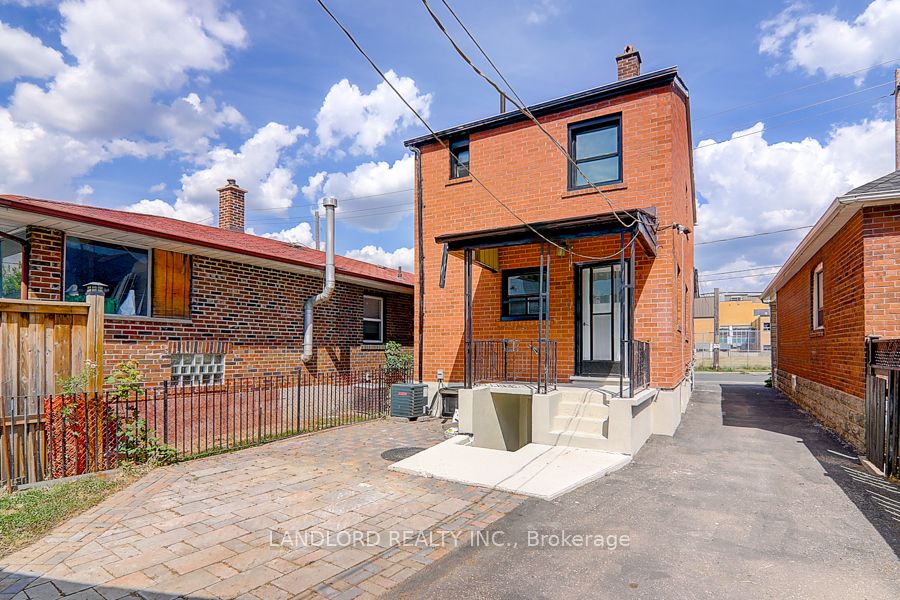 Additional image 4 of Lower-56 Bicknell Avenue, Toronto, ON, M9M 4G5