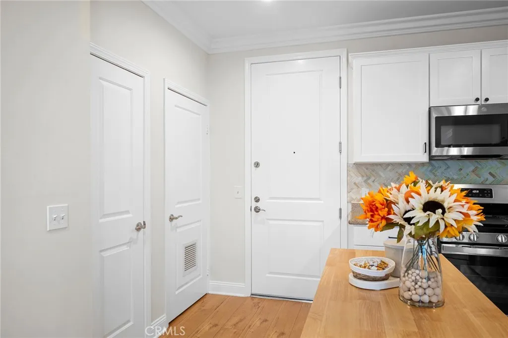 Additional image 36 of 6938 Laurel Canyon Blvd Unit 101, North Hollywood, CA 91605