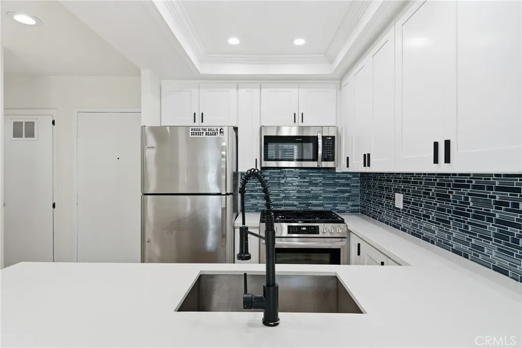 Additional image 11 of 16852 Pacific Coast Highway Unit 104, Huntington Beach, CA 92649