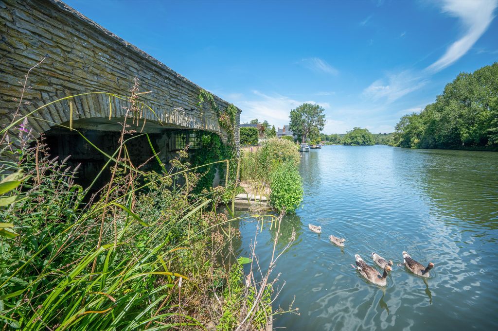 Additional image 11 of 6 bed detached house for saleBolney Road, Lower Shiplake, Henley-On-Thames, Oxfordshire RG9