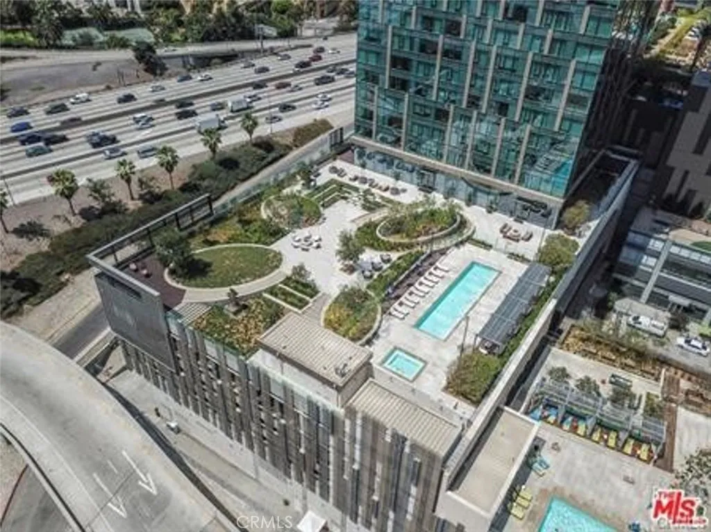 Additional image 16 of 889 S Francisco St Unit 2101, Los Angeles, CA 90017