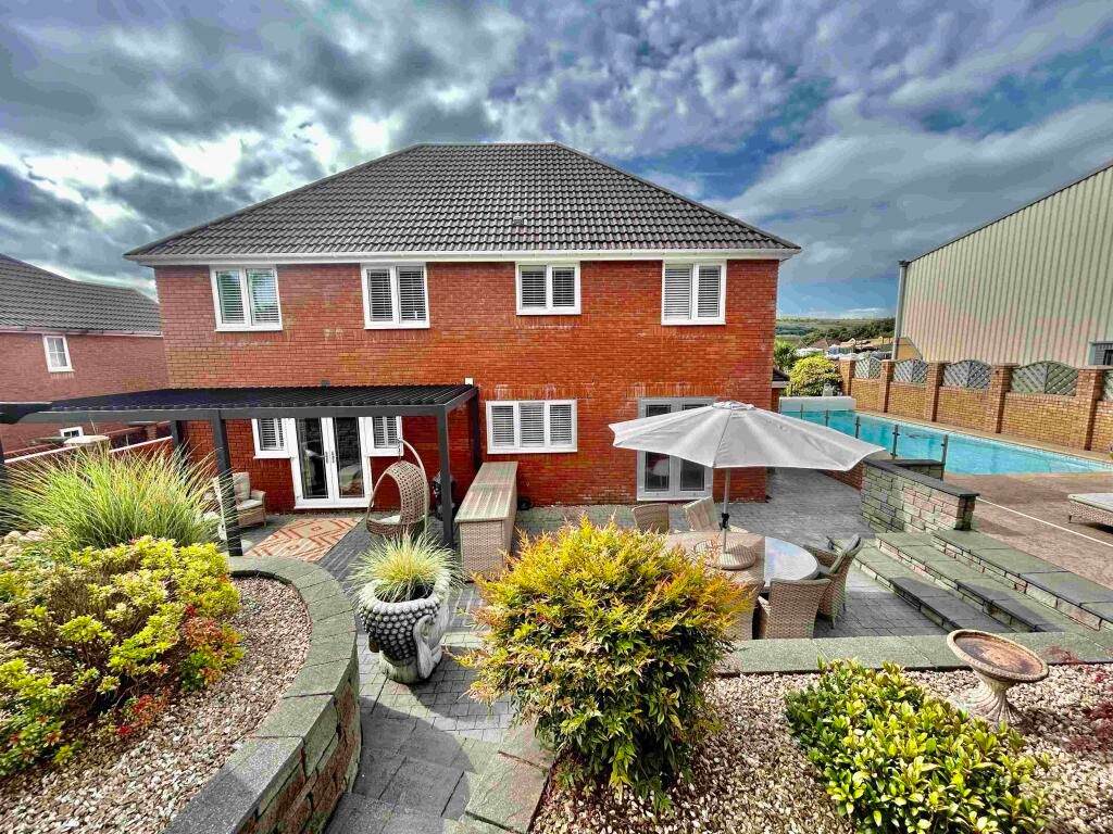 Additional image 5 of 4 bed detached house for saleGilfach Road, Tonyrefail, Porth CF39